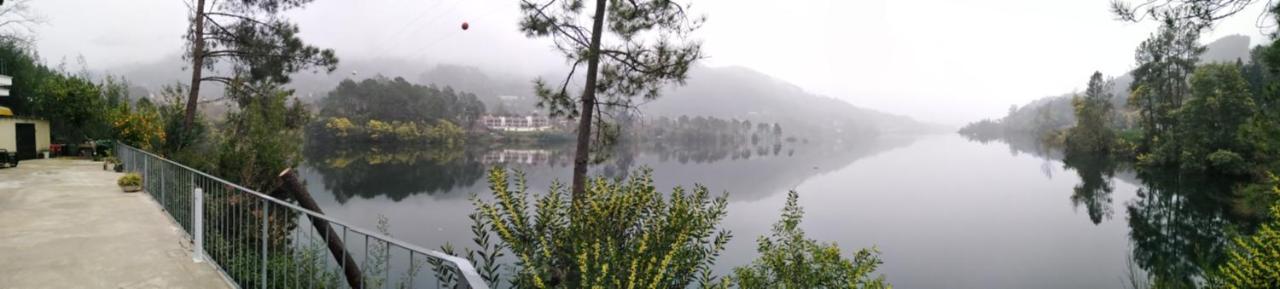 Casa Do Avo Xico - Geres Lake House - 10Pax ภายนอก รูปภาพ